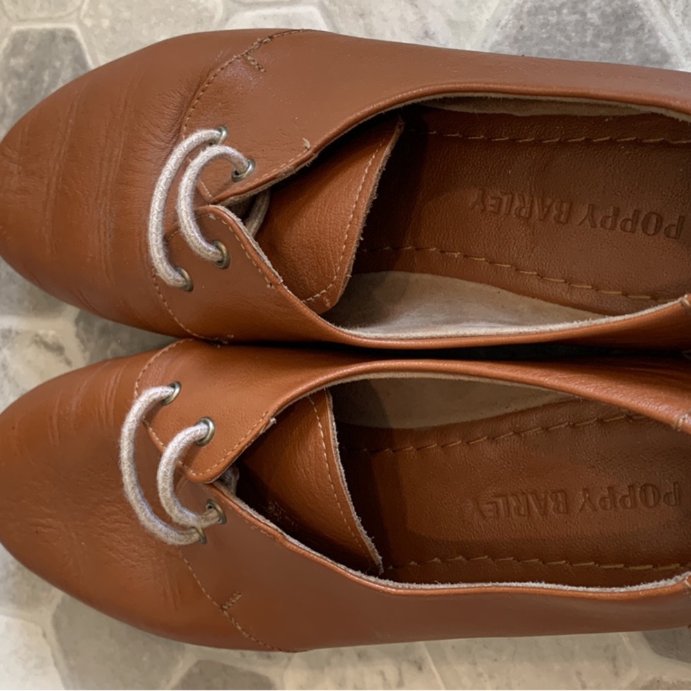 Poppy Barley flats